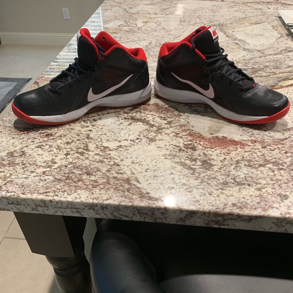Nike air men size 10.5 bred